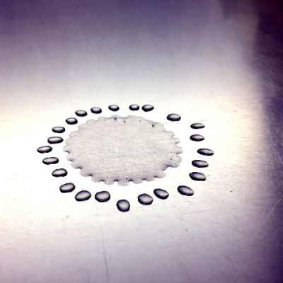 8. Gouttelettes symétriques item