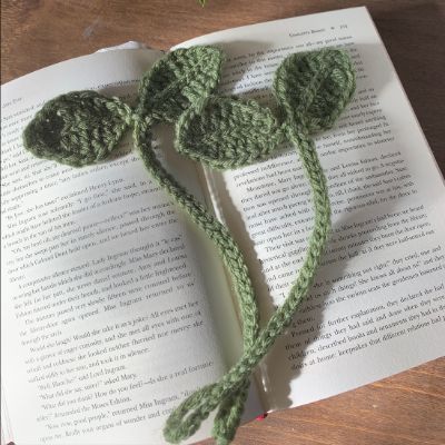 Crochet Leaf Sprout | Headphone Accessory item