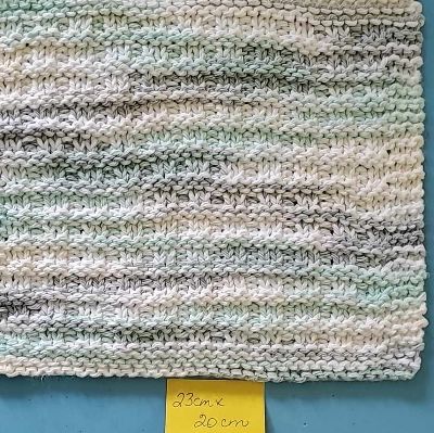 Lavette, tricotée à la main item