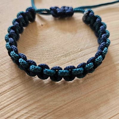 Bracelet tissé bleu-vert - 5 pouces item