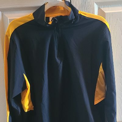 Long Sleeve 1/4 zip Women's Medium item