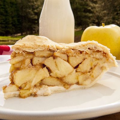 Unbaked Traditional Apple Pie item