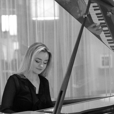 Maria Rose Rechner Music