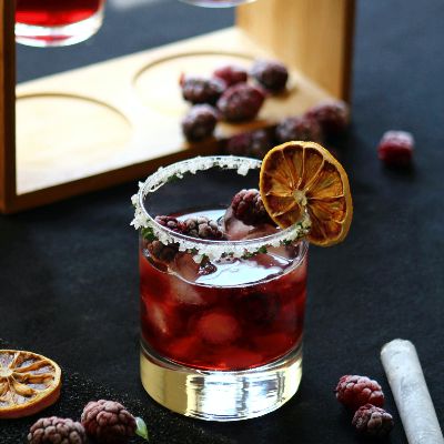 5:15pm Christmas Cocktails for Naughty Elves! *Adults Only* item