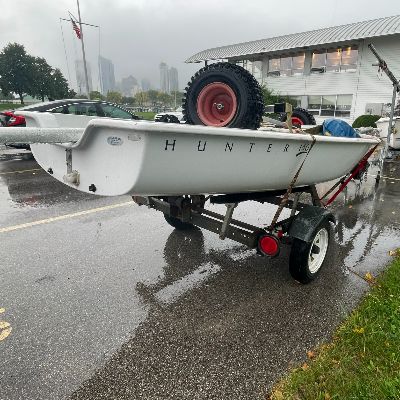 Hunter 140 with dolly, sails, trailer item