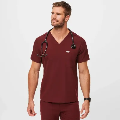 Chisec - Three-Pocket Scrub Top item