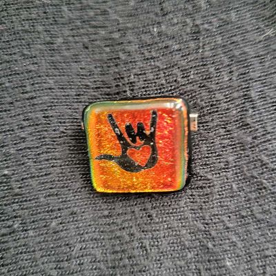 Épinglette I Love You item