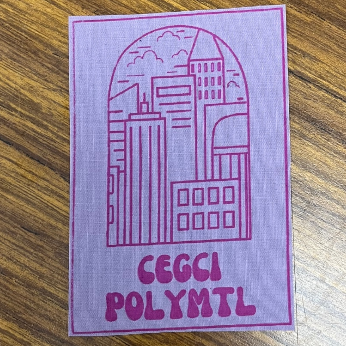 Patch CEGCi rose sur violet item