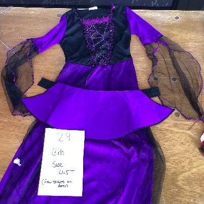 Girls size 4T-5T #29 item