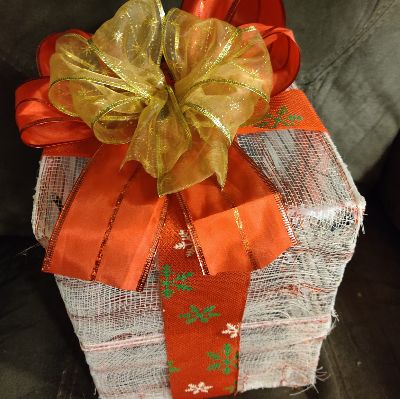 Light up Gift Box item