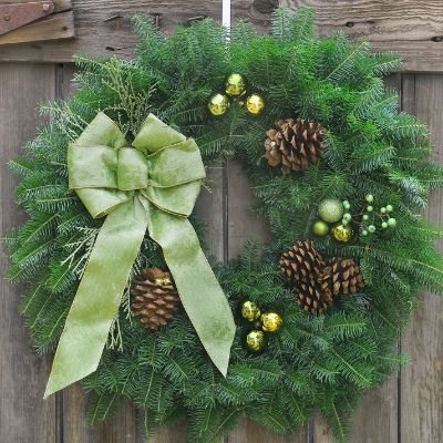 Wintergreen Wreath item