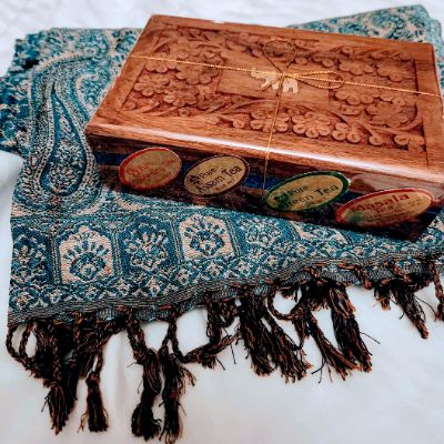 Boîte à thé et pashmina indiens item