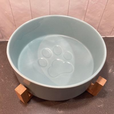 Bol sur pieds pour chat BeOneBreed item